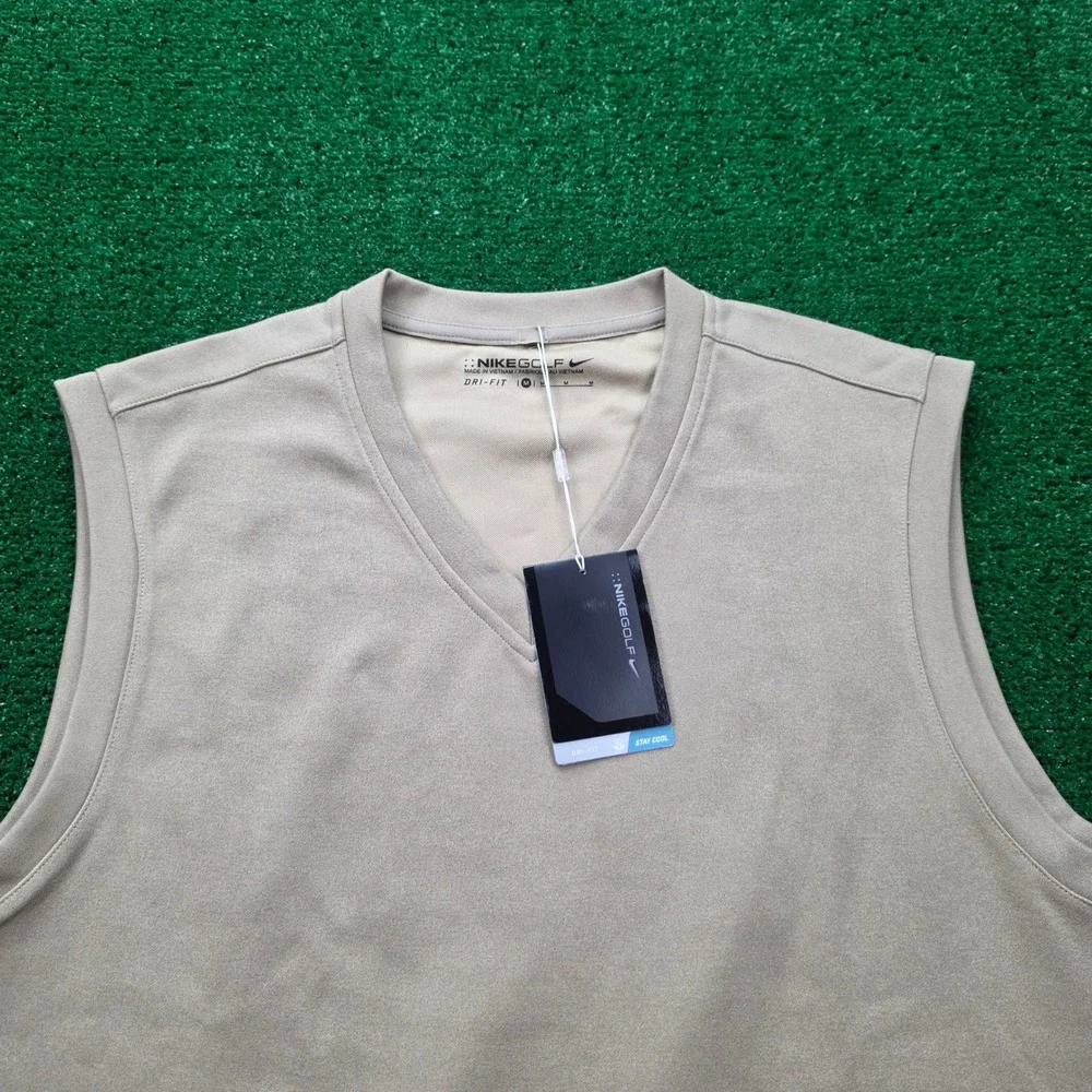Nike Golf Dri Fit V-Neck Performance Sweater Vest Mens Medium Tan NWT 335843-235